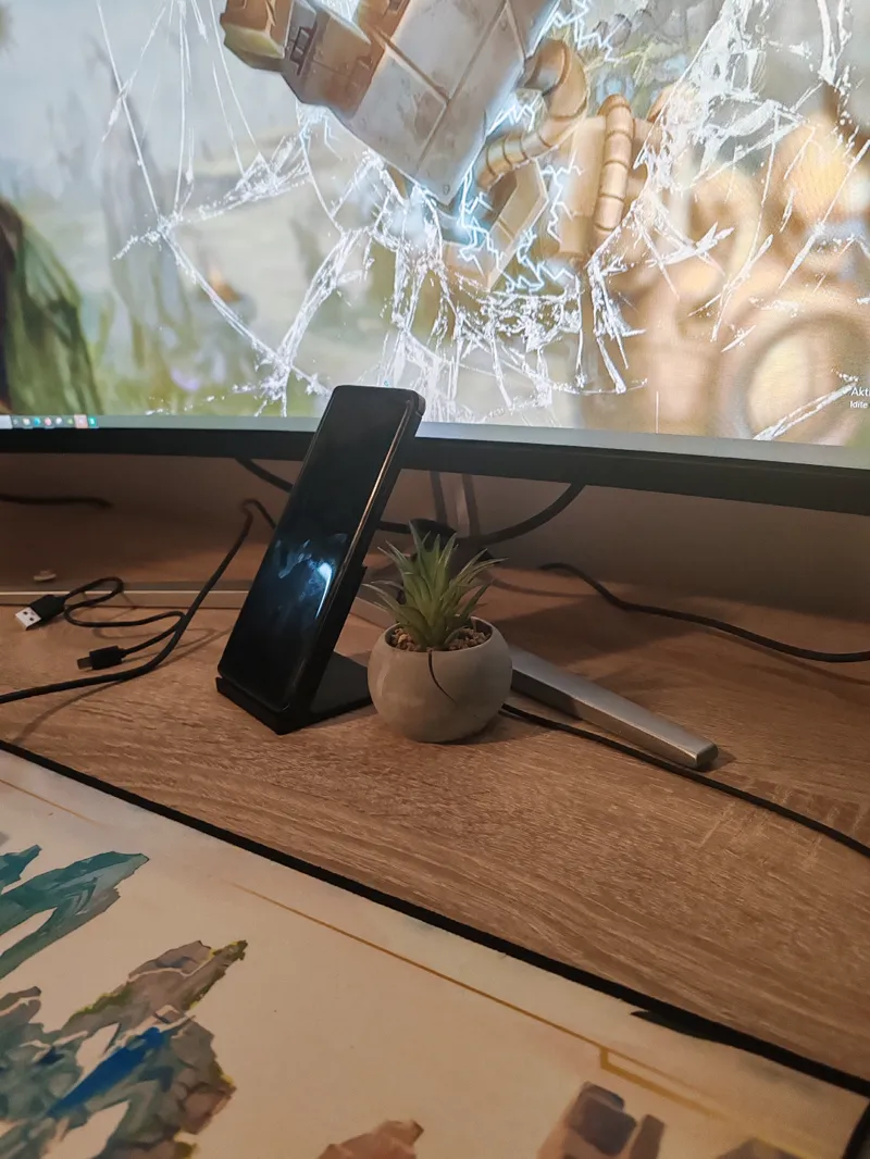 Phone holder 