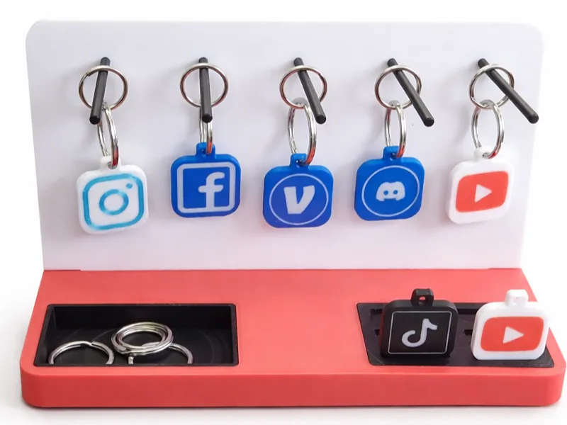 Modular Desktop Keychain Organizer!