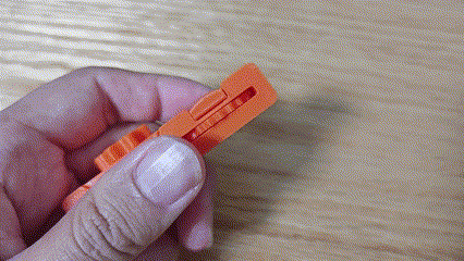 Miniatura 1 do modelo 3D 张力可调节的砂纸夹 28分钟10g 全打印无五金 提供收纳架
