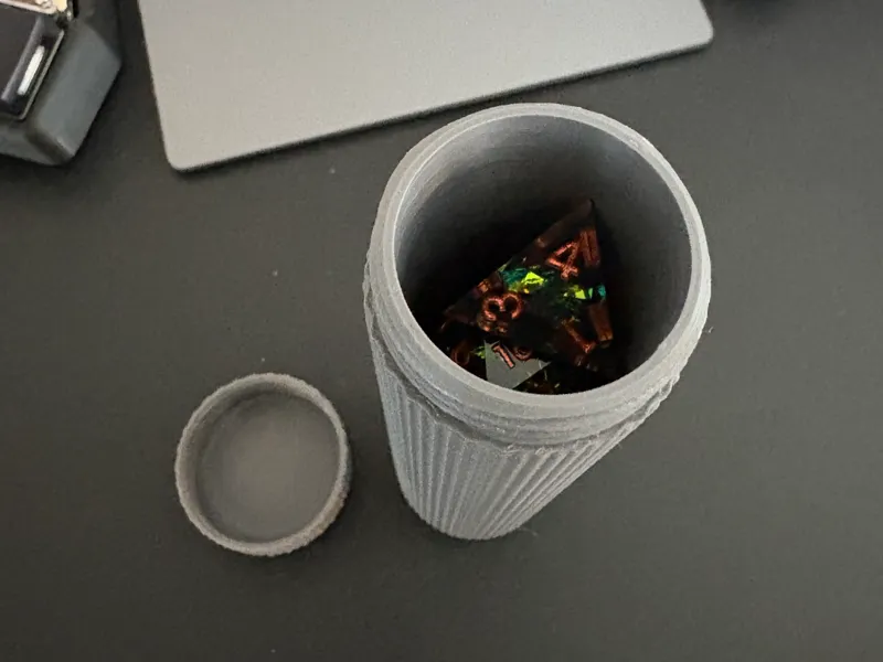 Knurled Dice Tube