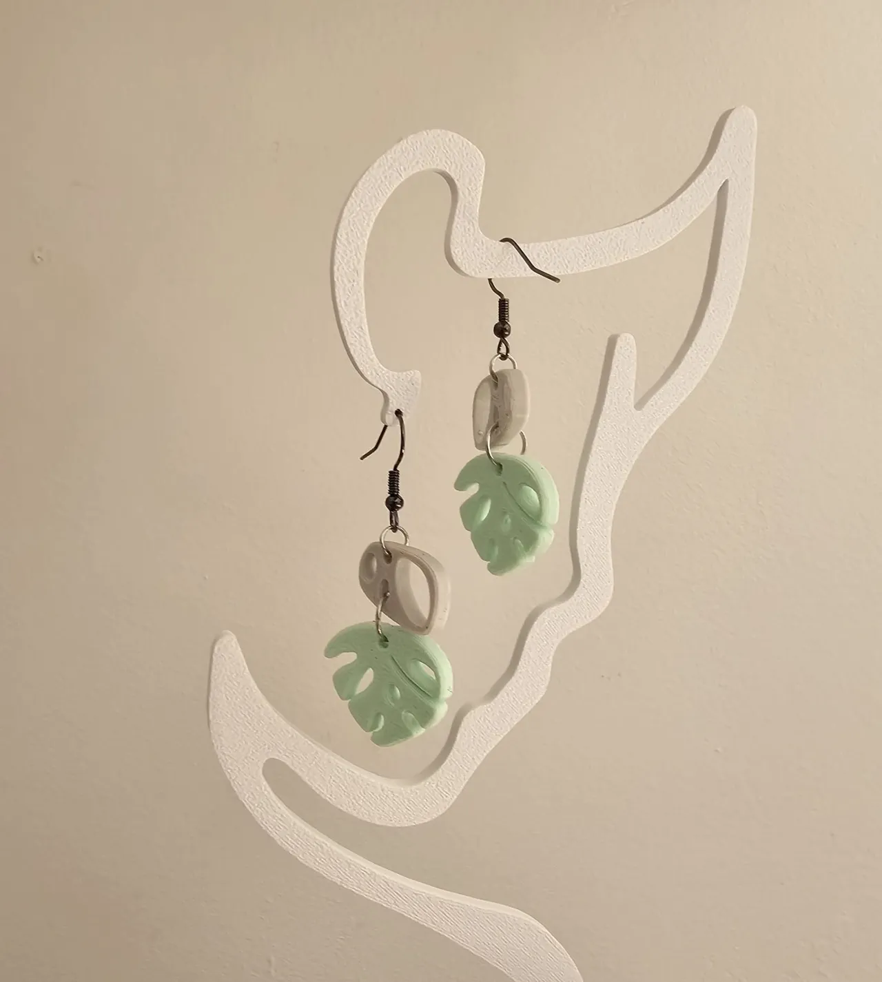 Boucle d'oreille monstera view 3