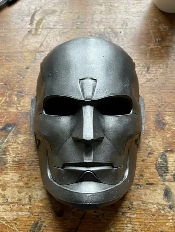Pieza para disfraz o exhibición: Doctor Doom Mask - Avengers Doomsday - FREE STL — vista de referencia 2