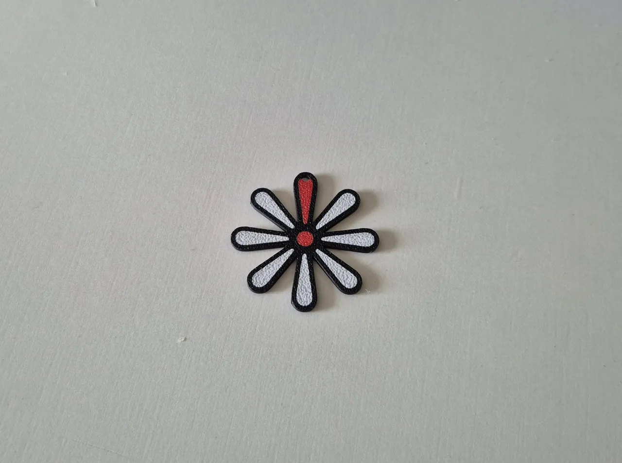 Knæk Cancer Earrings view 3