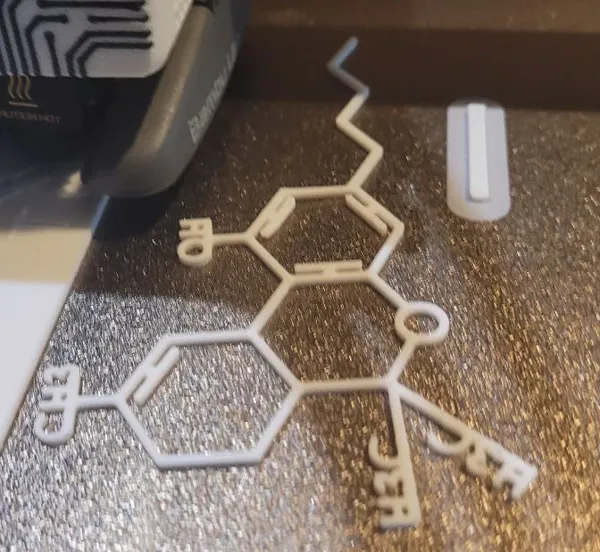 Molécule de THC avec socle et tige