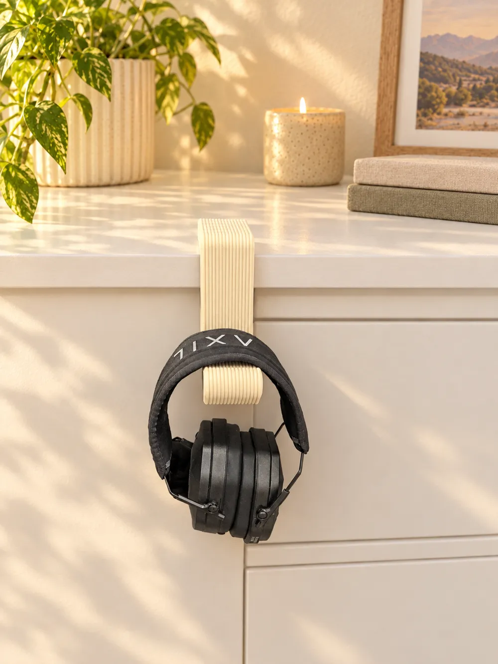 Fluted Headset Holder - Free 3D Print Model - MakerWorld