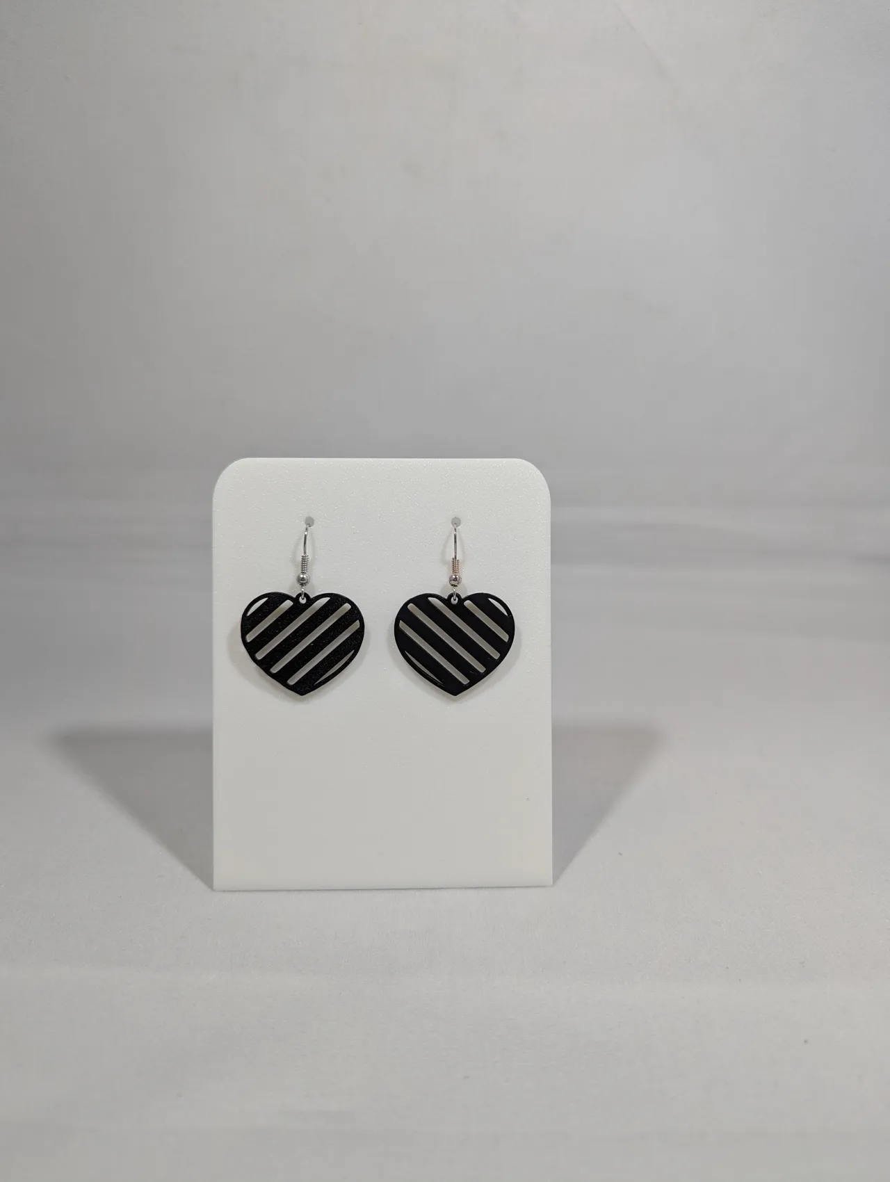 Diagonal striped hear earrings view 3