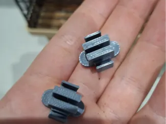 holder for a hamster cage on a platform
