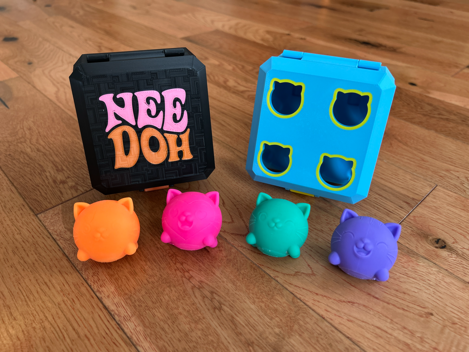 NeeDoh Teenie Cool Kittens 4-pack Case - 1