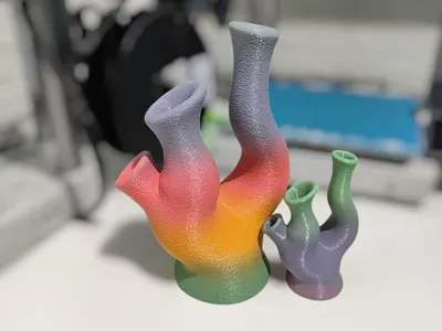 CORAL VASE