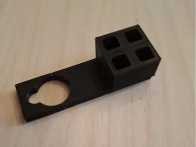 Servo adapter