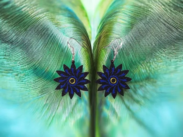 Peacock eye flower earrings