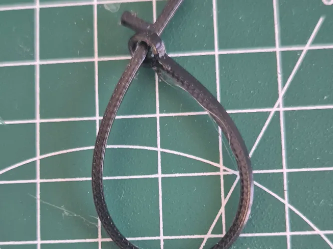 Cable tie, Plastic clamp