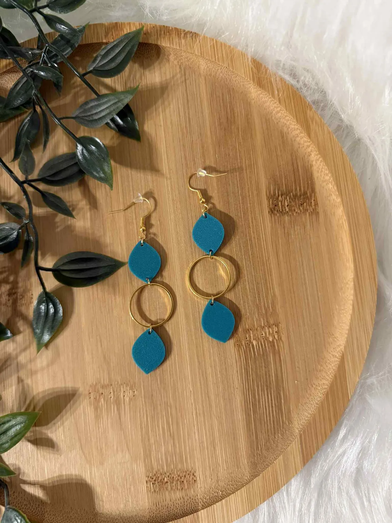 Boucles d'oreilles forme feuille view 2