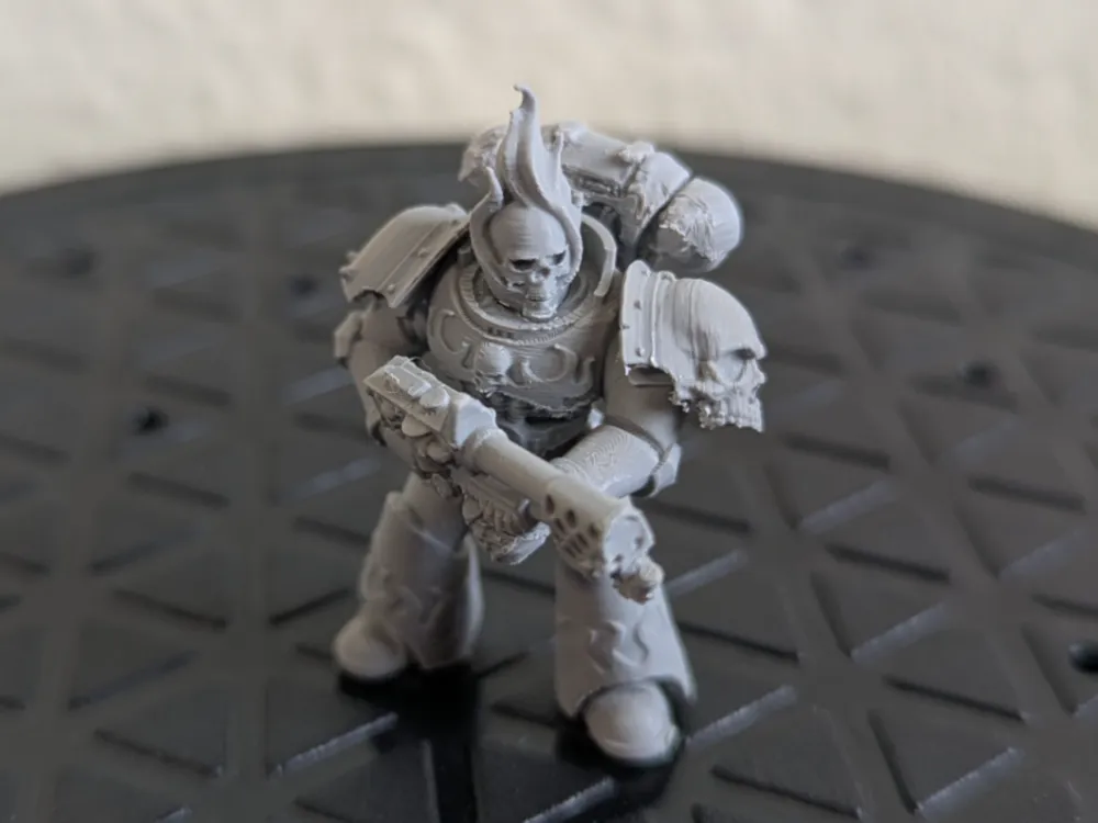 Modelo para impresión 3D: Damned Legion Flamer. Referencia del modelo original.