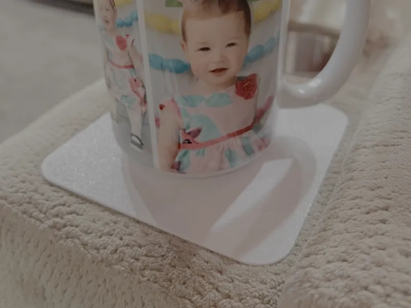 Cup holder cover plate