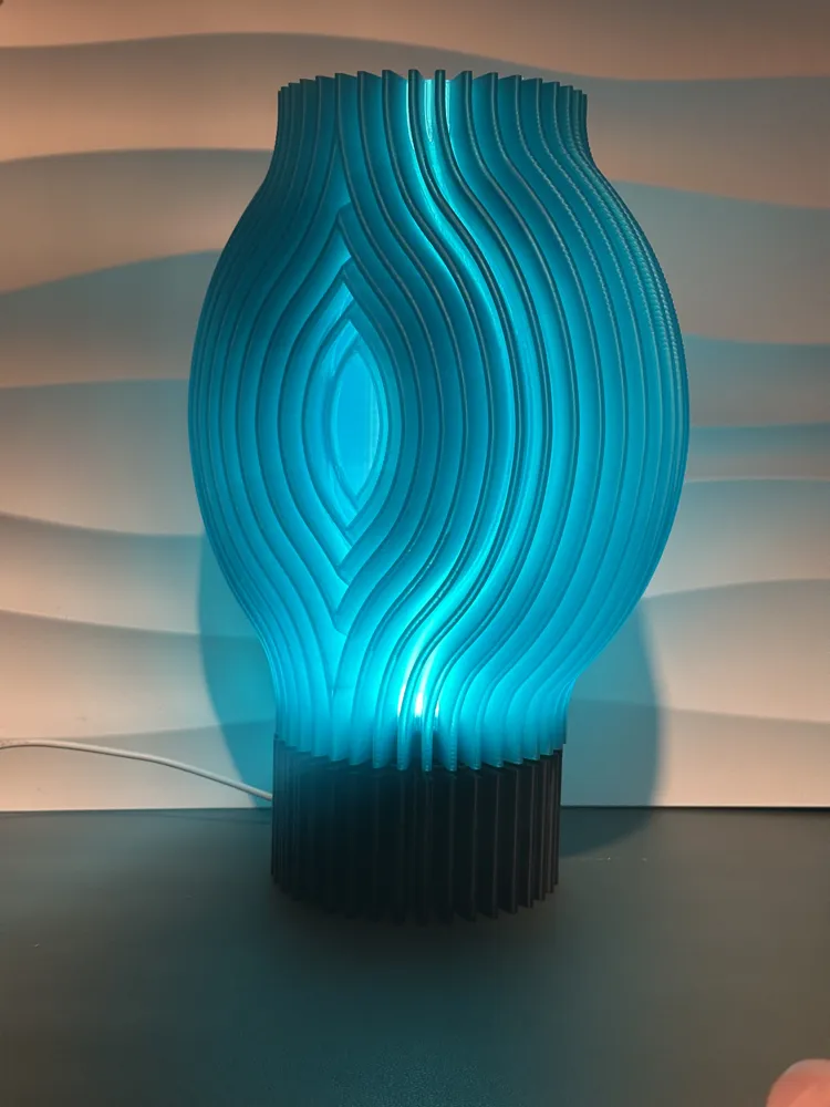 Flowing Lamp. Modern Design - Free 3D Print Model - MakerWorld
