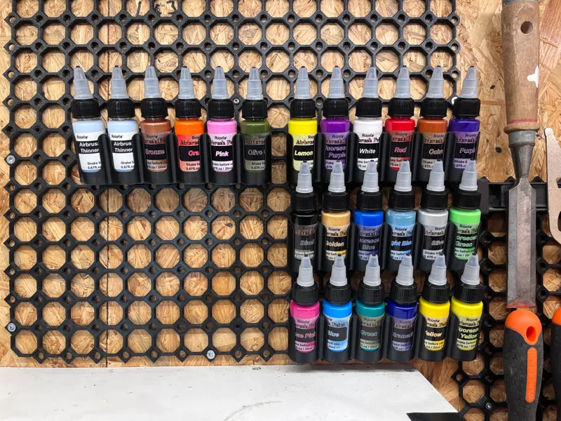 Airbrush Paint Holder  – Multiboard Gravity Snap