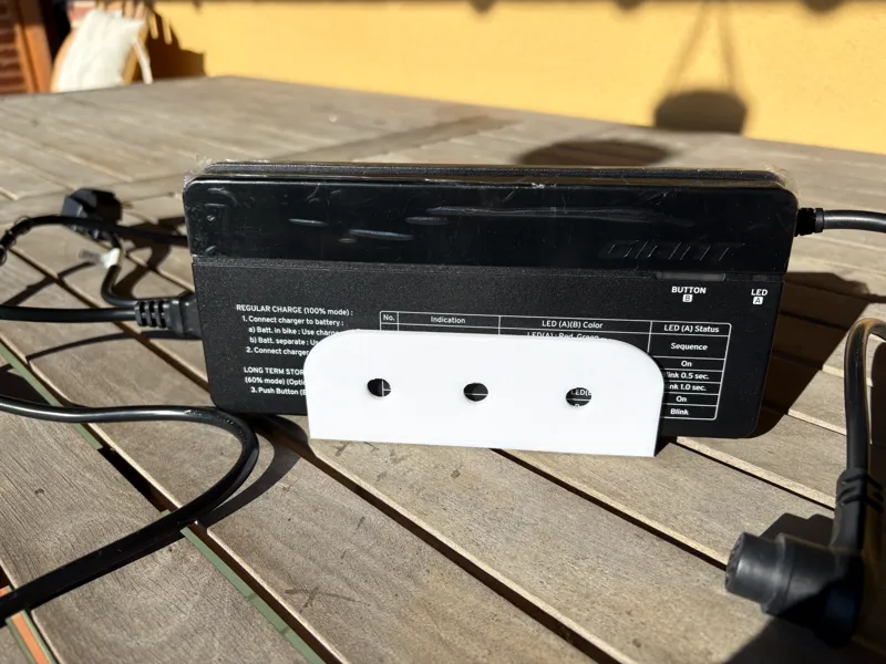 Support chargeur GIANT 2A