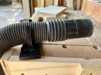 Support de tuyau d'aspirateur pour établi (doghole 3/4 po) — photo 1