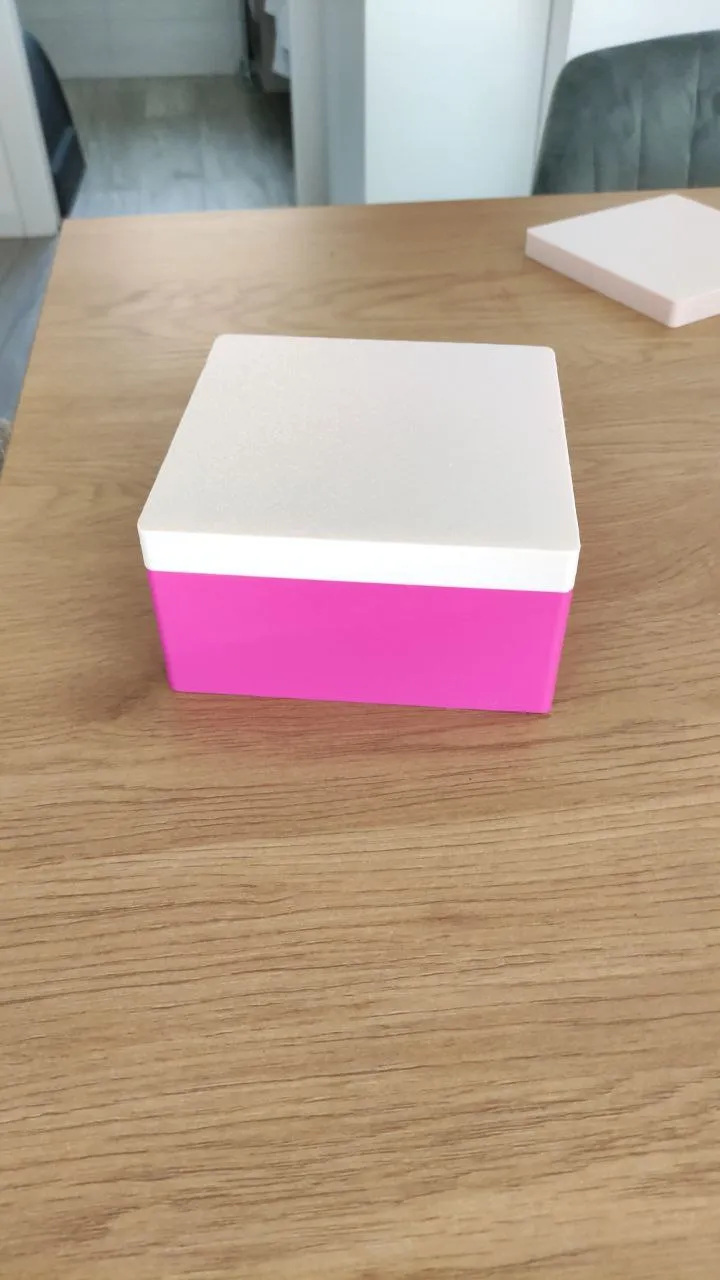 Simple box with lid