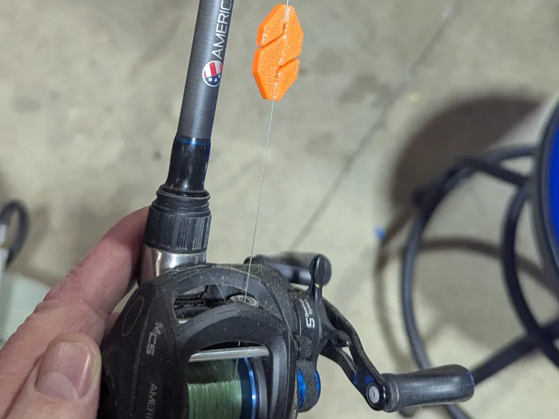 Fishing line strike indicator