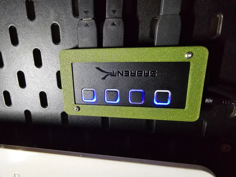 Skadis bracket for SABRENT USB hub