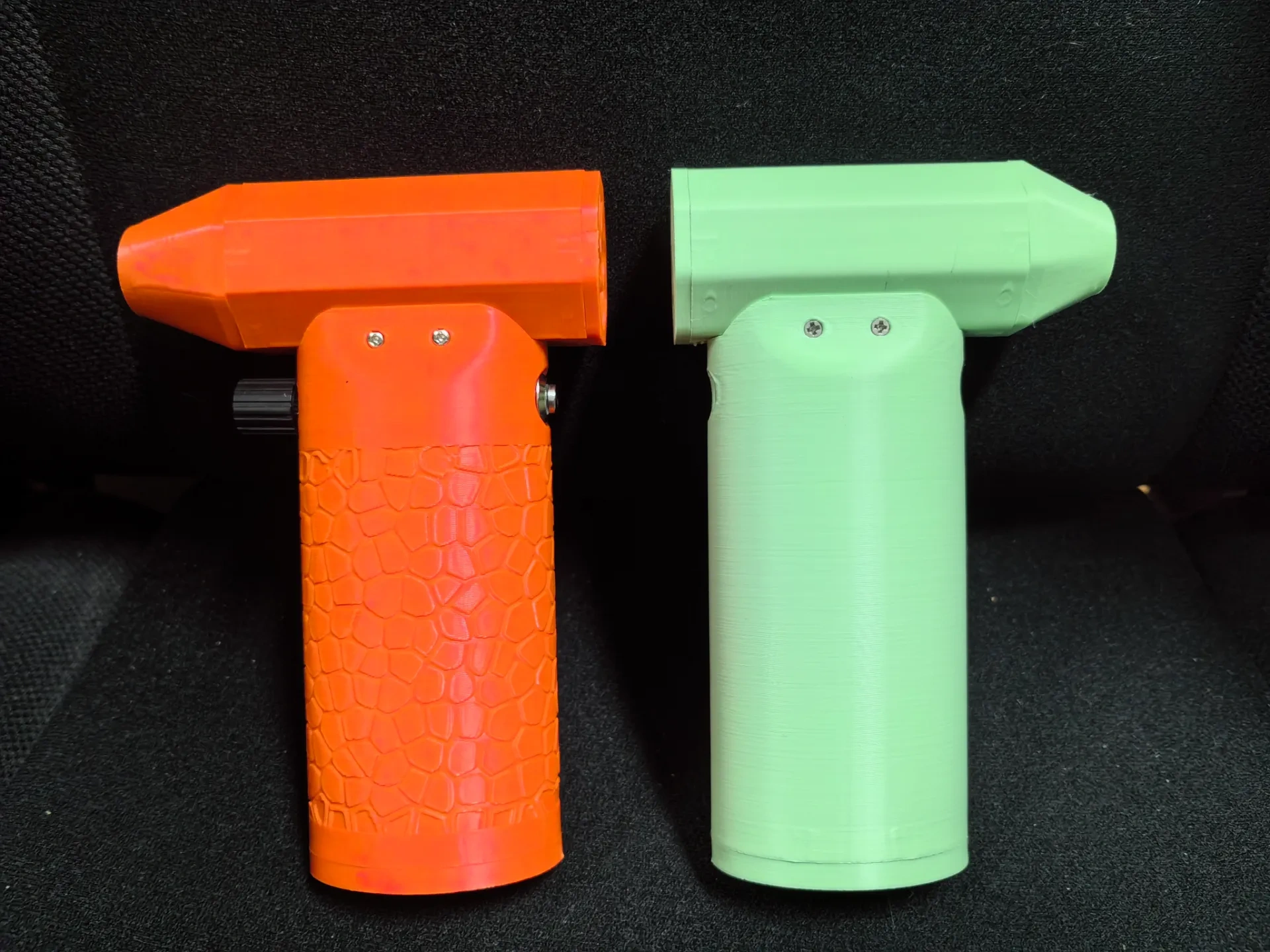 Miniatura 1 do modelo 3D 完美握持感的手持暴力风扇（21700两串2S）