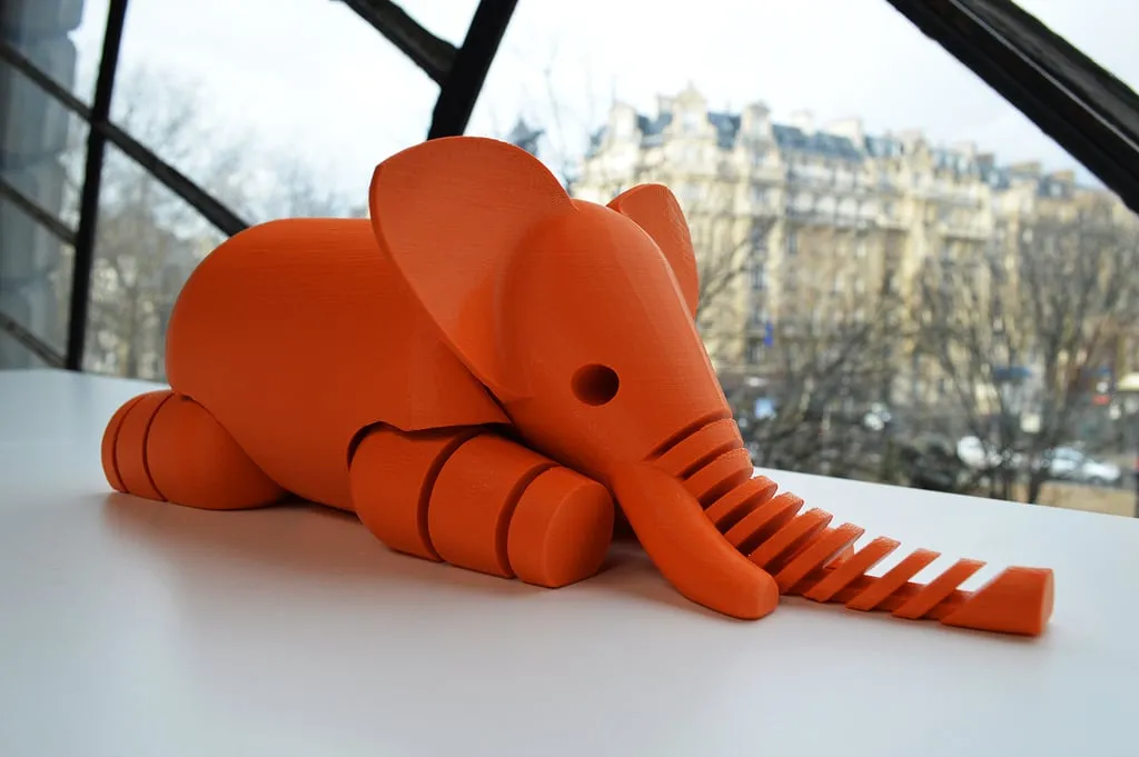 Éléphant articulé tout mignon