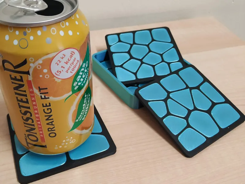Voronoi coaster with holder