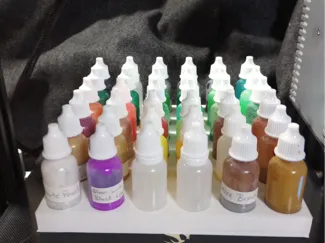 PAINT SQUEEZE BOTTLE TRAY 1.0