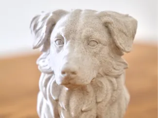 Hundestatue Enny