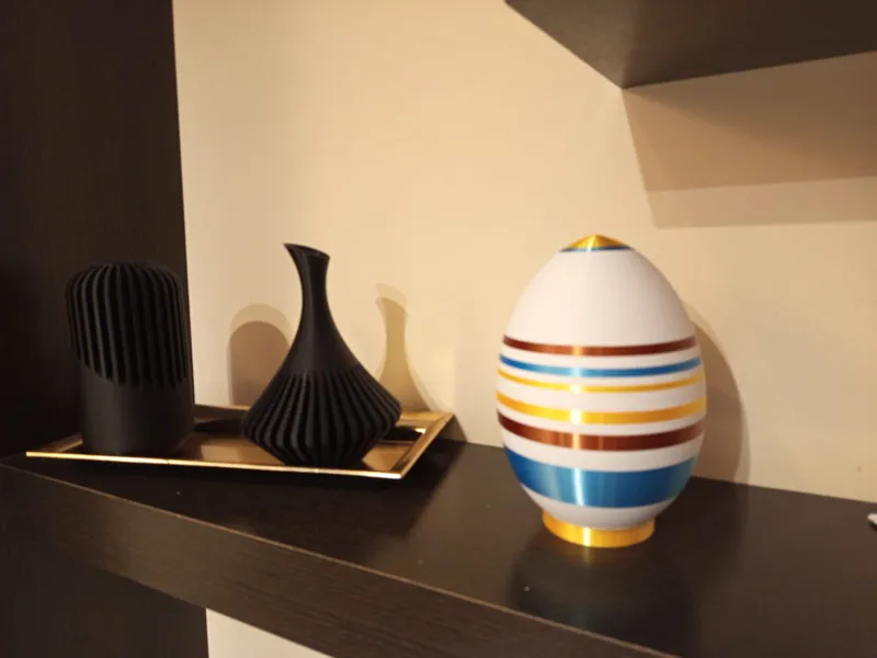 VASSOIO A FORMA DI UOVO DI PASQUA CIOCCOLATINI