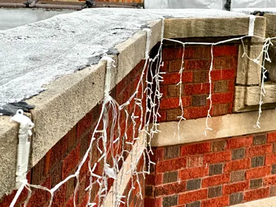 Roof Parapet Light Strand Clamp