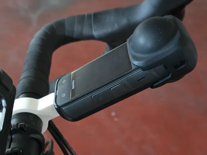 Insta 360 support gravel