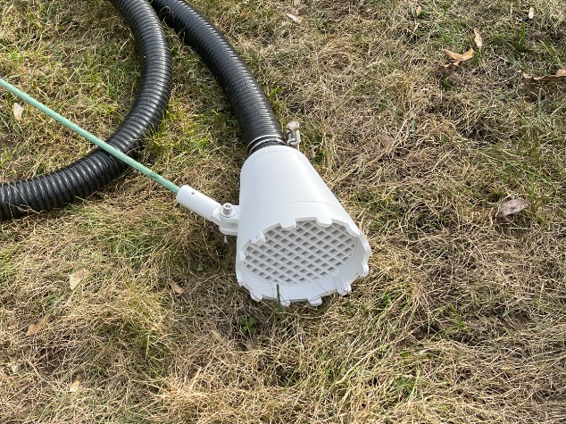 Pond Vacuum Head with Cleanable Snap-In Screen