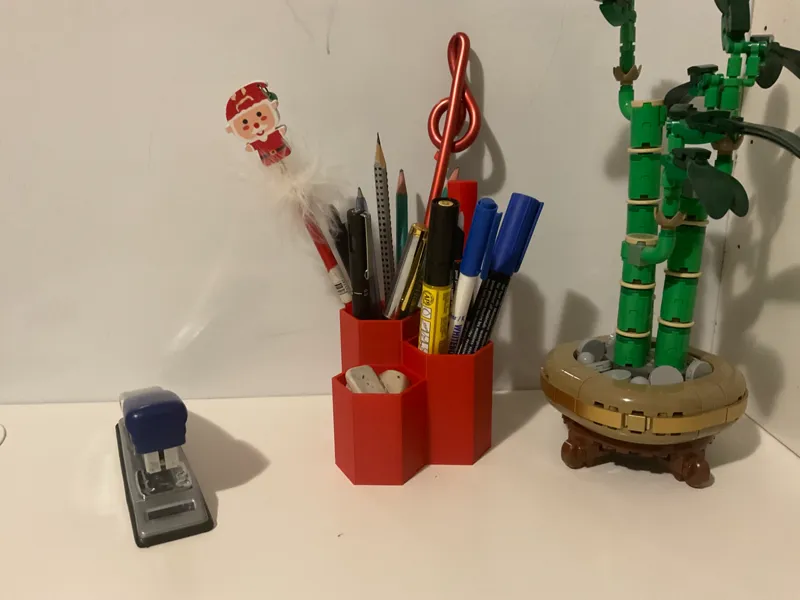 Hexagonal desk organizer