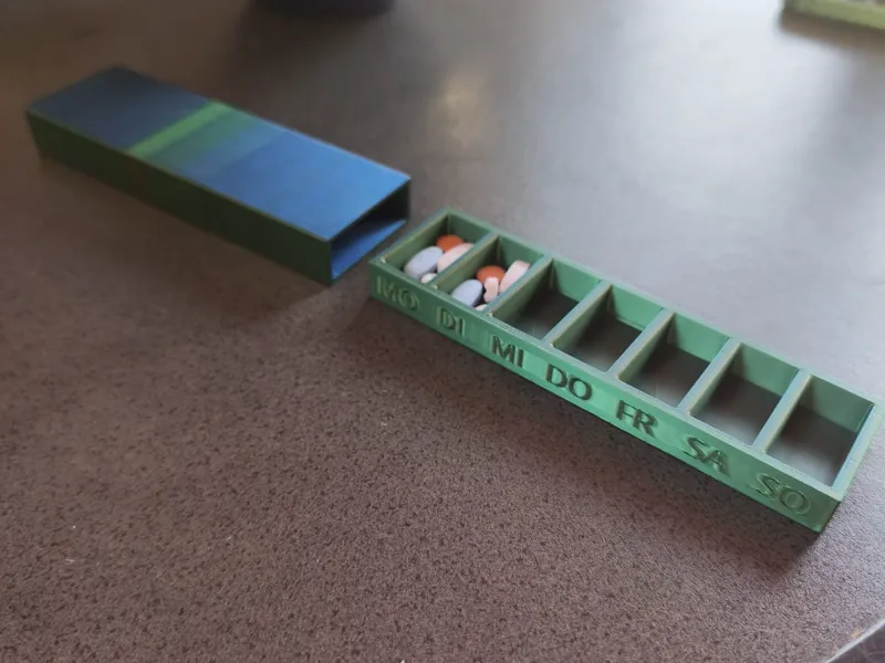 7-Day Pill Box