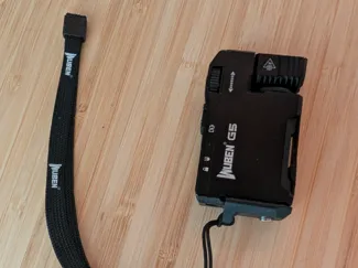 Wuben G5 keychain holder with magnetic snap