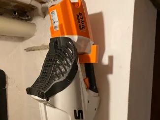 Wall mount for Stihl BGA 85 leaf blower
