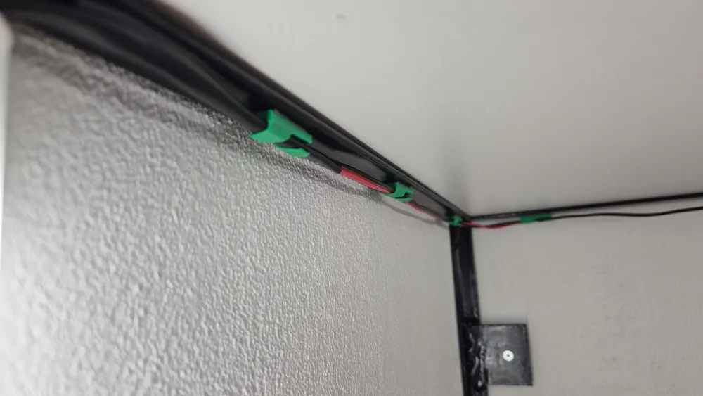 Cable clip holder by Chiroptera MakerWorld