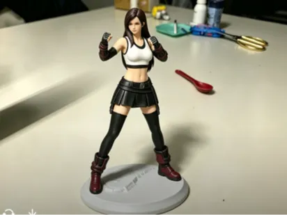 Modelo para impresión 3D: 蒂法 最终幻想. Referencia del modelo original.
