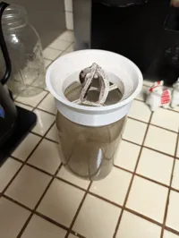 Extracteur de café Keurig avec couvercle intégré — photo 3