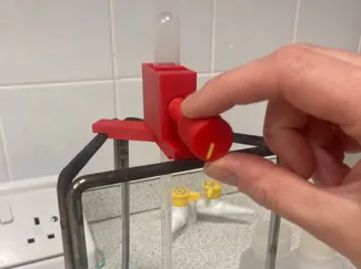 pipette squeezer for fine control