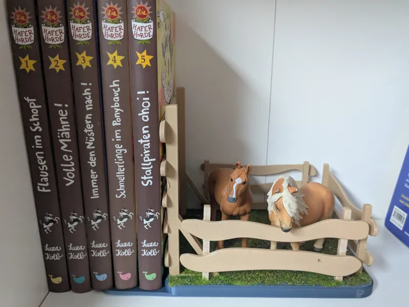 horse paddock bookend for Schleich animals