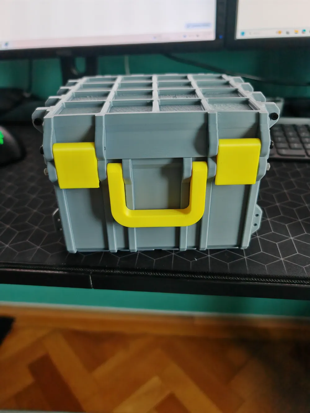 Full stackable gridfinity box 18x13cm by Paul - MakerWorld