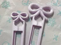 简约蝴蝶结豆笔
