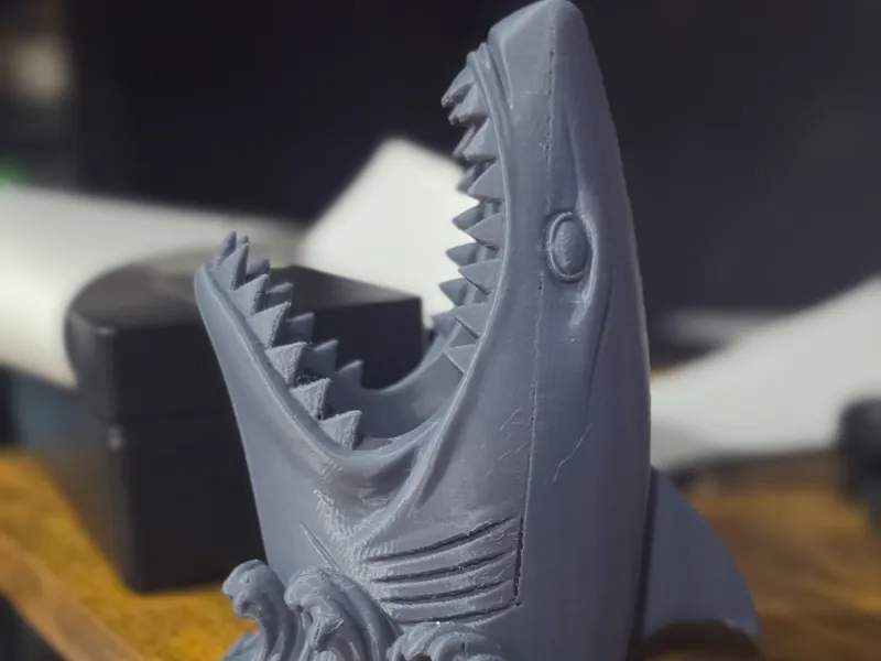 Jaws Pen Holder