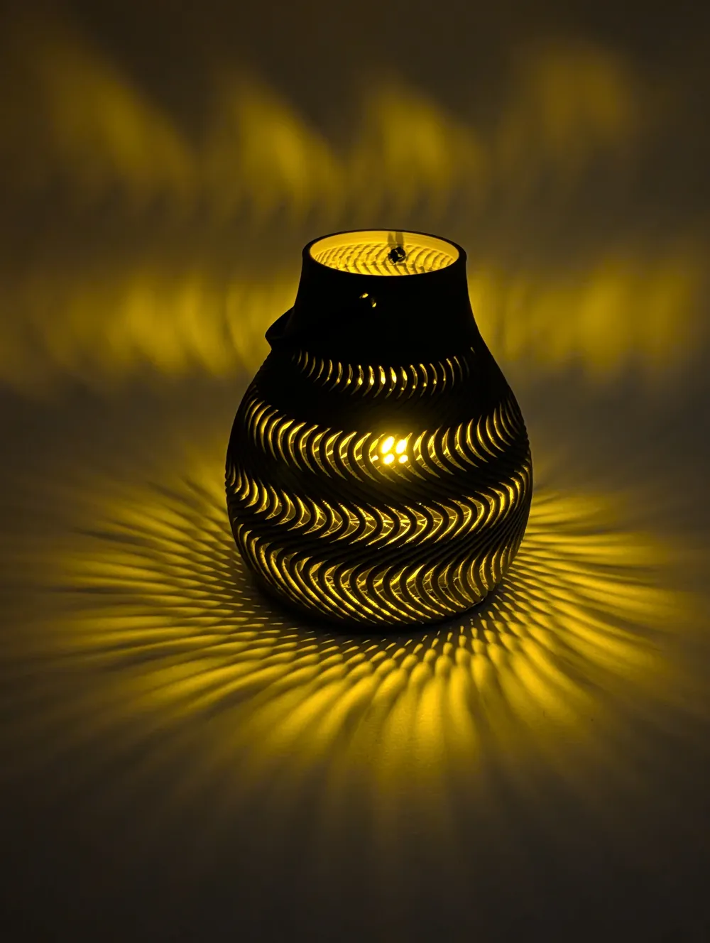 زخرفة ديكور وهدية حامل على شكل شمعة LED تصميم خاص