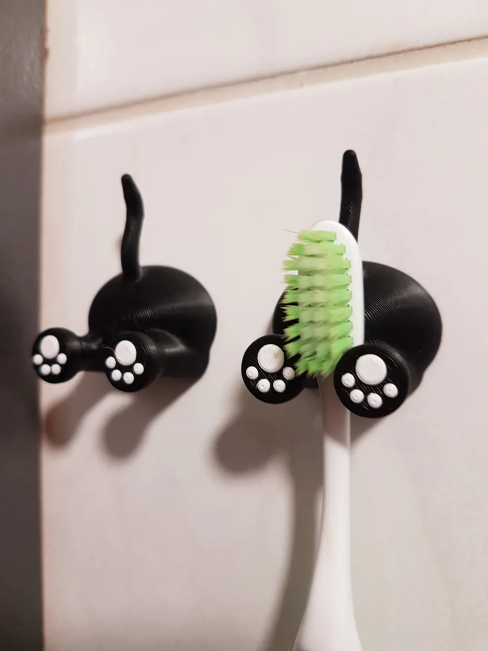 Little cat toothbrush holder by CvH - MakerWorld