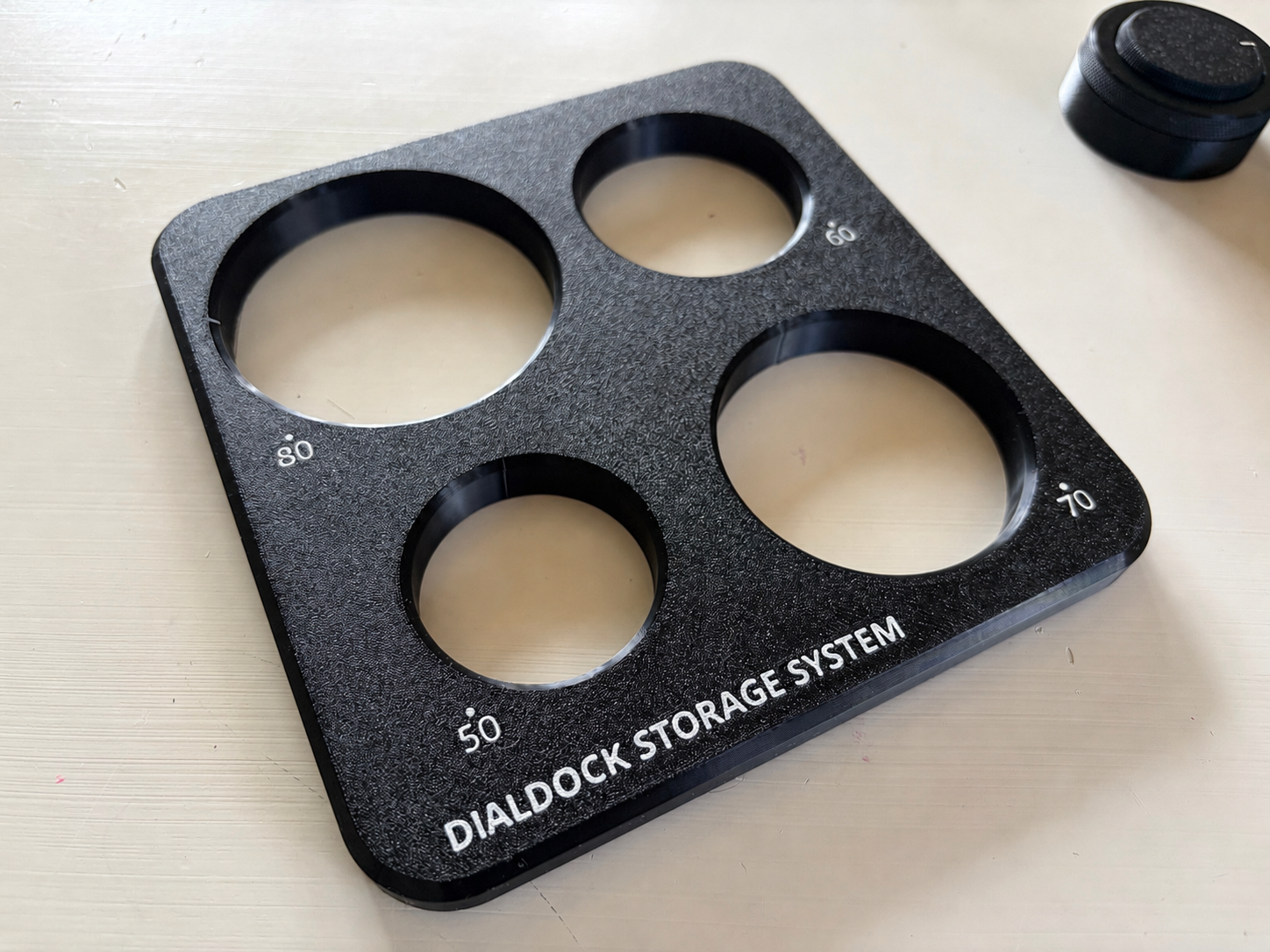 Miniatura 2 do modelo 3D DualDock Storage System